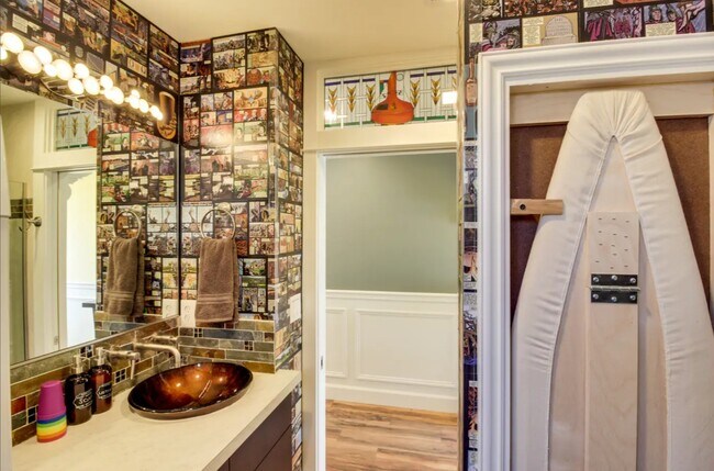 Building Photo - 6625 Amherst N St