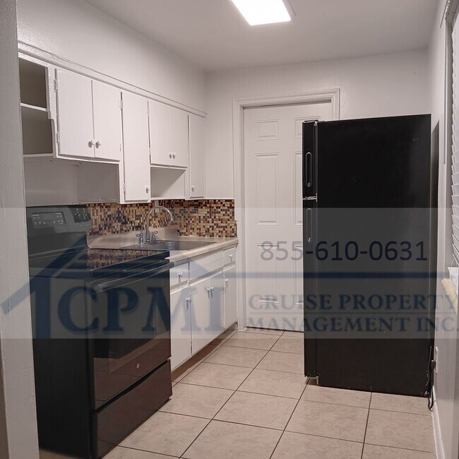 Interior Photo - 5819 Polk St Hollywood, FL 33021