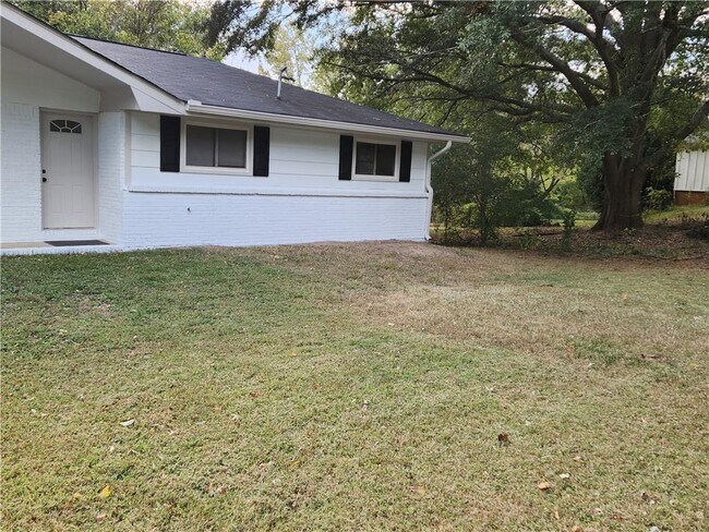 Building Photo - 171 Sarann Ct NW