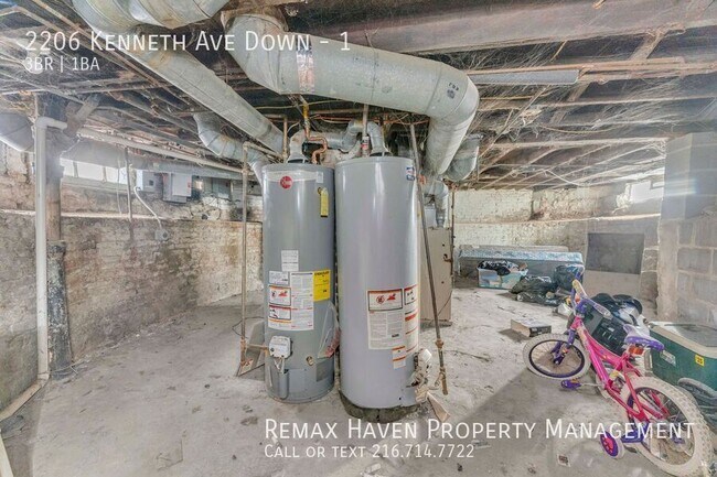 Building Photo - 2206 Kenneth Ave