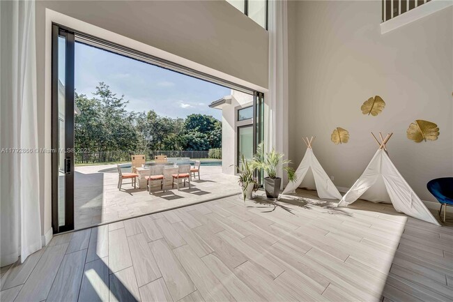 Building Photo - 17130 Magnolia Estates Dr