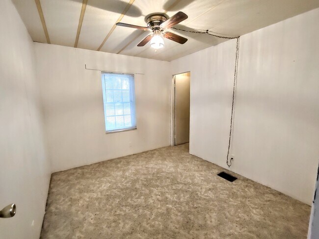 Building Photo - 163 Buchanan Cir