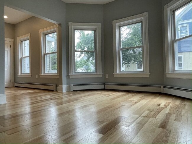 Living Room - 108 Pine St