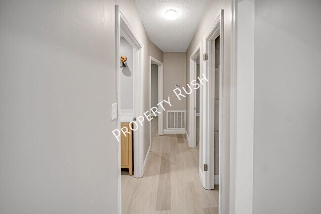 Building Photo - 7118 Shepherd View Cir