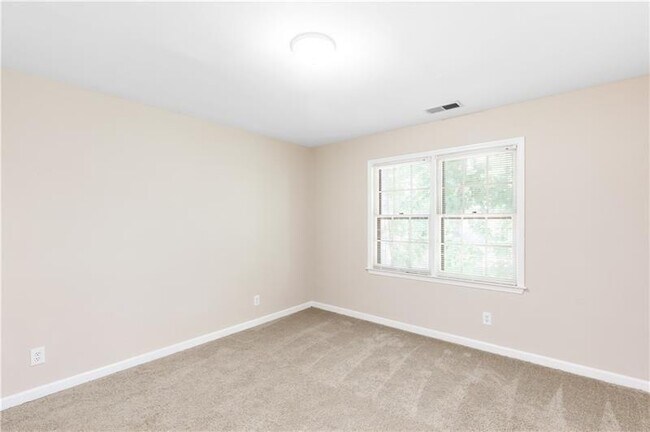 Building Photo - 919 Bridgegate Dr NE