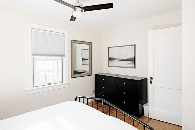 Building Photo - Charming City Cottage With Fenced Yard