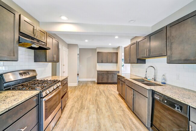 Building Photo - 133 Fiske St