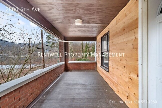 Building Photo - 2800 6th Ave