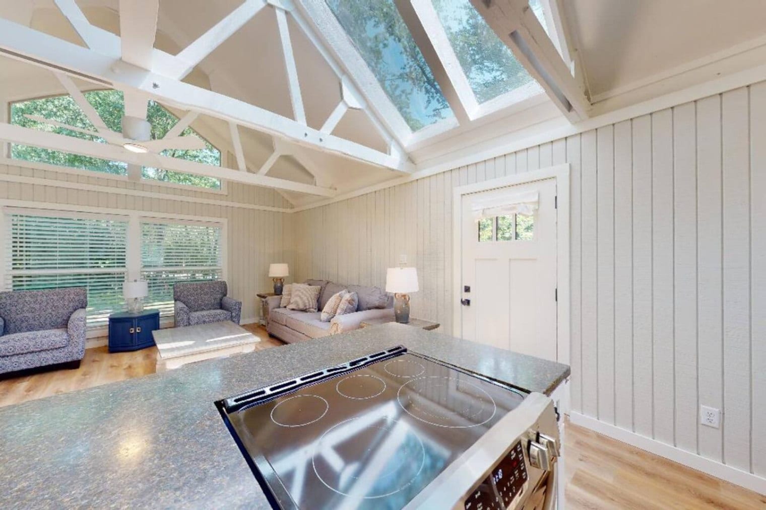 Building Photo - 2171 N Forest Pkwy