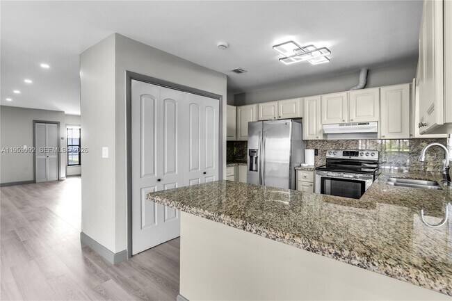 Building Photo - 13755 SW 23rd Terrace