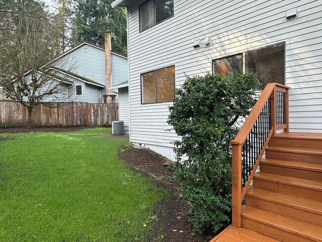 Building Photo - Beautiful 4BD Home | Fireplace, Fenced Backyard, Deck, Garage & A/C