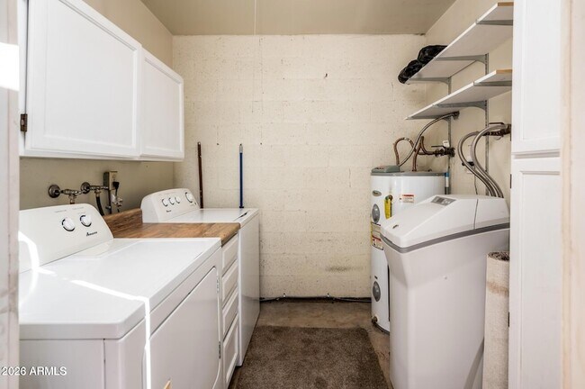 Building Photo - 4515 W Continental Dr