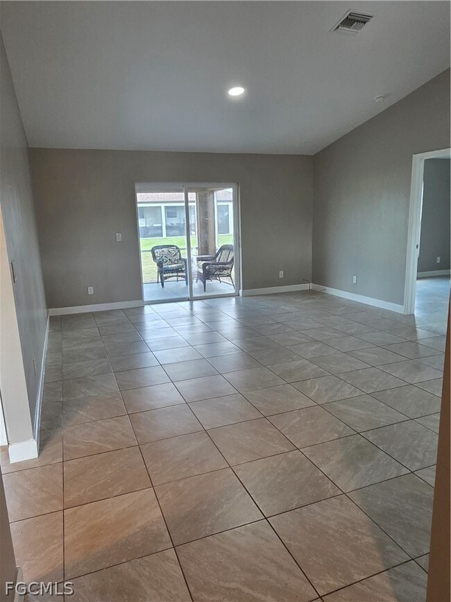 Building Photo - 1117 Gordon Ave S