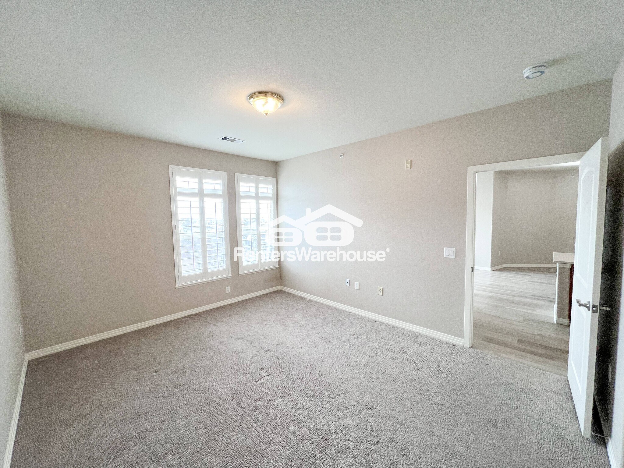 Building Photo - 10176 Park Meadows Dr