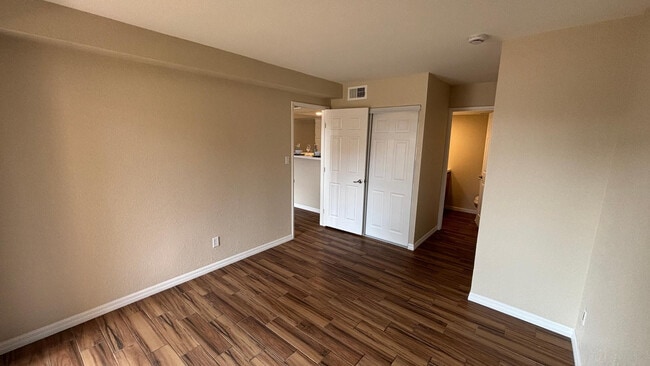 Building Photo - 3601 W Tierra Buena Ln
