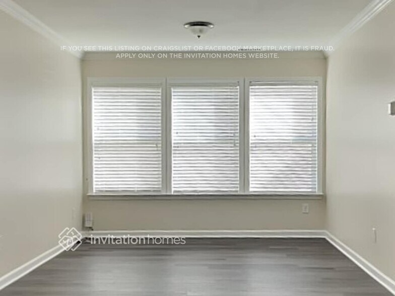 Building Photo - 2504 Blue Moss Dr