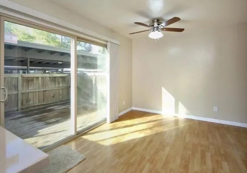 Dining room and patio - 8868 La Riviera Dr