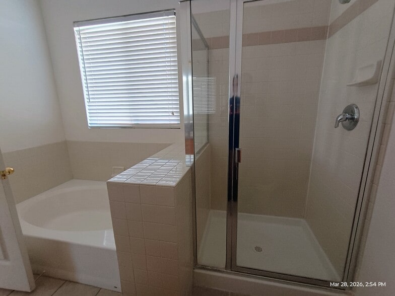 Building Photo - 2695 Rimpacific Cir