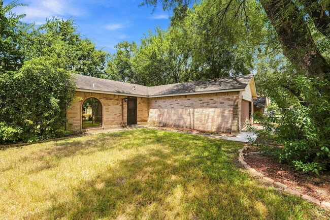 Building Photo - 7623 Kite Hill Dr