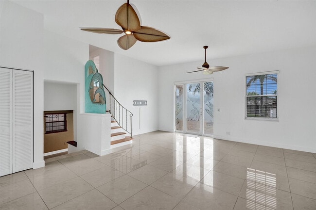 Building Photo - 2542 Marathon Ln