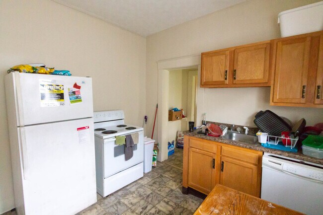 Building Photo - 1900 W Jackson St