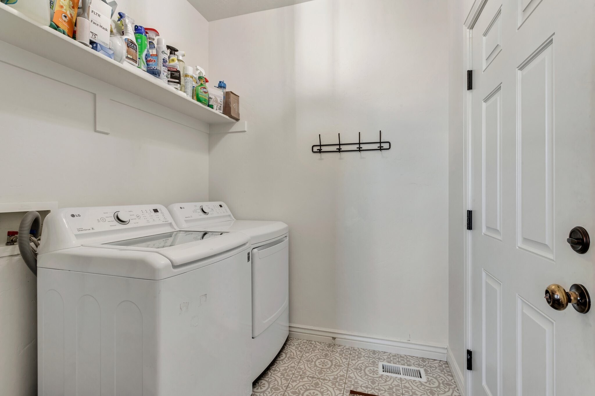 Building Photo - 4253 W Clarks Hill Dr