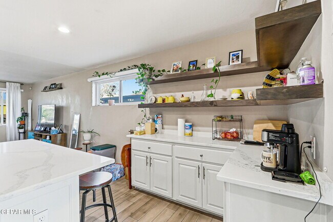 Building Photo - 6116 Navajo Ave