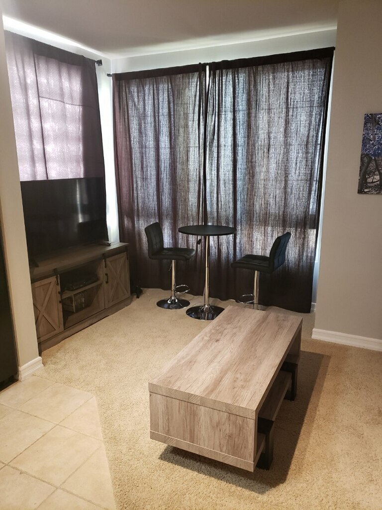 Building Photo - 1480 Broadway