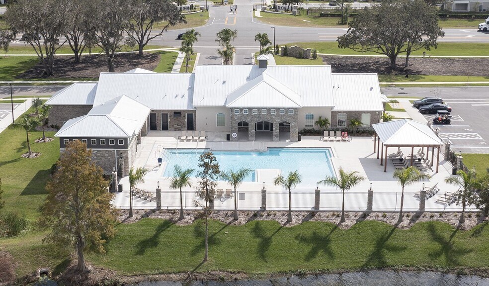 The Bridgewater Grand 5546 Autumn Ridge Rd Lakeland FL 33805