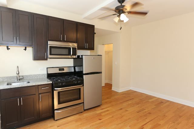 Building Photo - 4747 N Hermitage Ave