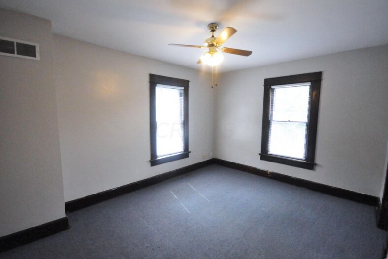 Building Photo - 407 E 14th Ave