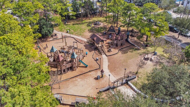 Building Photo - 620 Rutland St