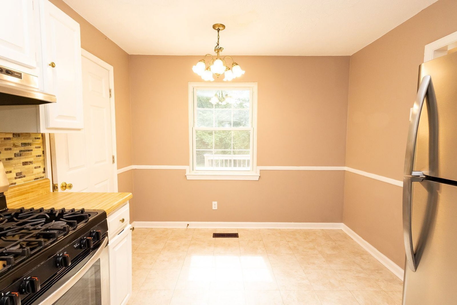 Building Photo - 5428 Country Village Dr