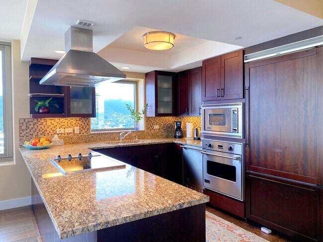 Building Photo - 1551 Ala Wai Blvd