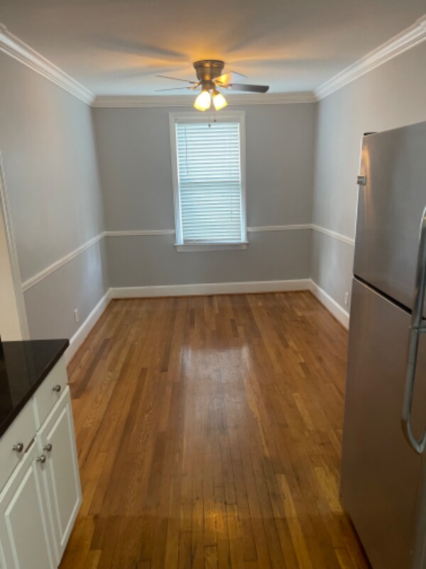 Building Photo - 3407 River Dr