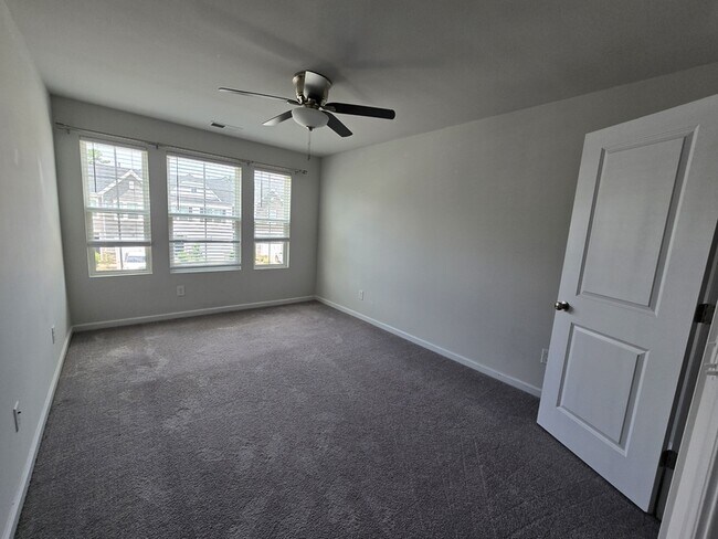 Building Photo - 6318 Arpeggio Pl