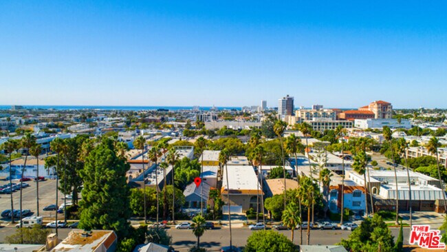 Building Photo - 1328 19th St