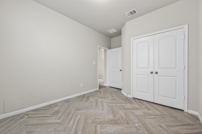 Building Photo - 11676 Whirlaway Dr