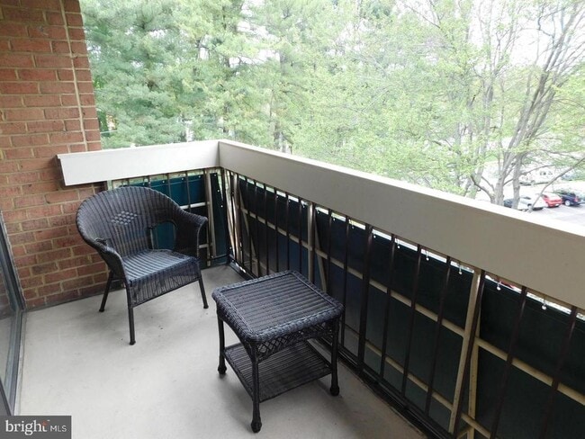 Building Photo - 6147 Leesburg Pike