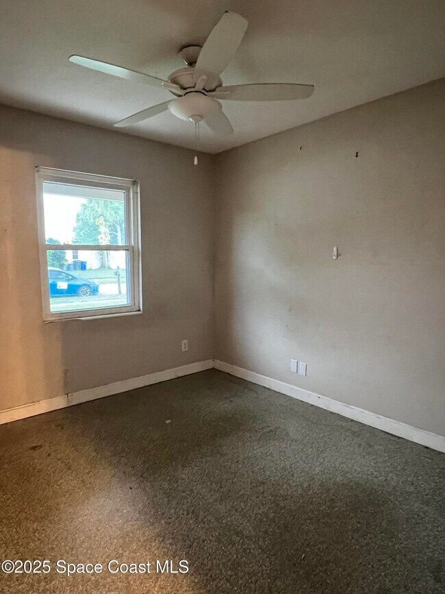 Building Photo - 976 Brewster Ln