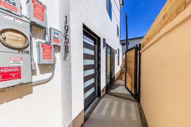 Building Photo - 1954 Purdue Ave