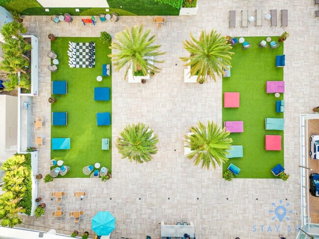 Building Photo - 4112 Jimmy Buffett Mem Hwy