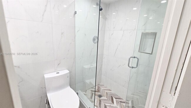 Building Photo - 250 174th St