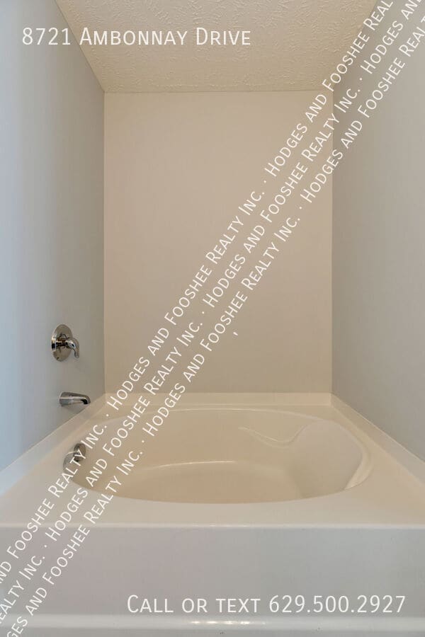 Building Photo - 8721 Ambonnay Dr