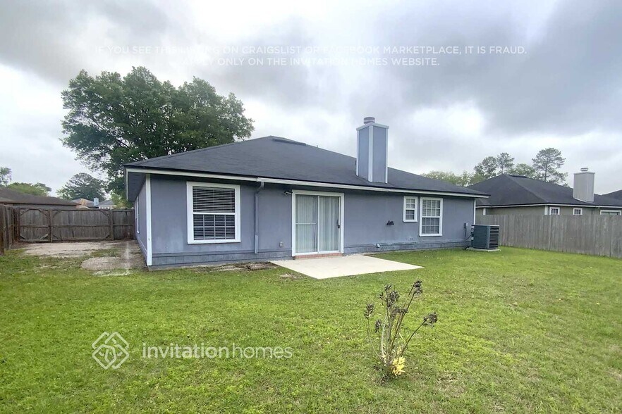 Building Photo - 8250 Rocky Creek Dr