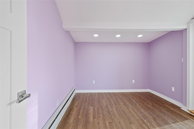 Building Photo - 9 Sylvan Trail