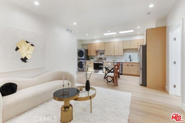 Building Photo - 22450 Dolorosa St