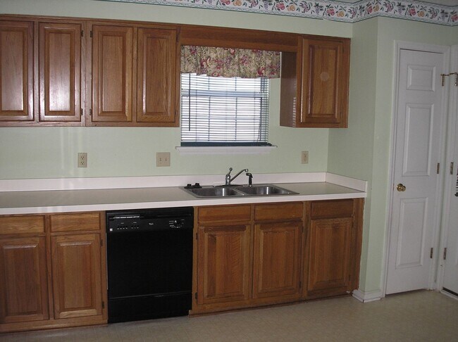 Building Photo - Lexington- Please call the Lexington Office to schedule tours: 803-359-0793