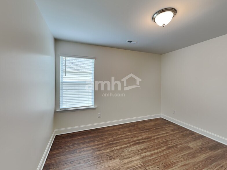 Building Photo - 1138 Bethany Dallas Dr