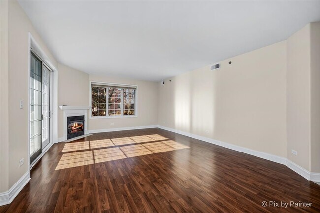 Building Photo - 543 N Hough St